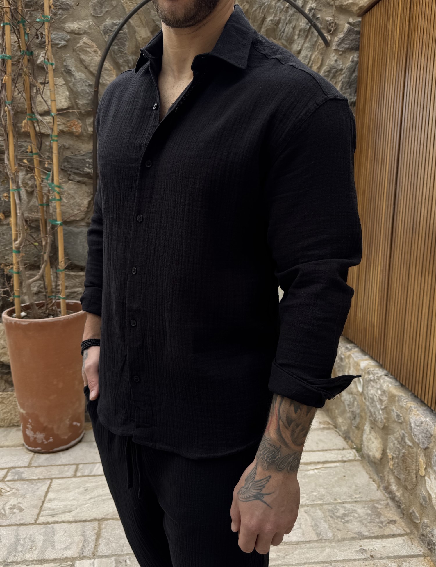 Ανδρικό μαύρο πουκάμισο με γιακά ES516 φωτογραφία